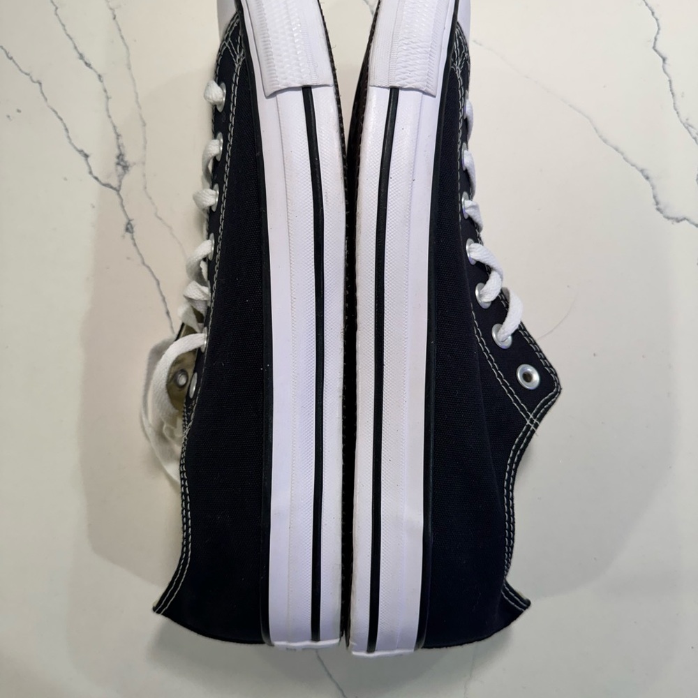 Converse Men’s Chucks - 12 - Picture 5 of 6